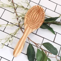 LOMA Bamboo Oval Paddle Brush