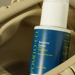 Pomélo+Co. Bamboo Detox Trockenshampoo dunkel 48 g