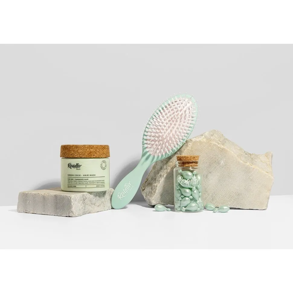 Remilia Hair Vegan Lush Brush