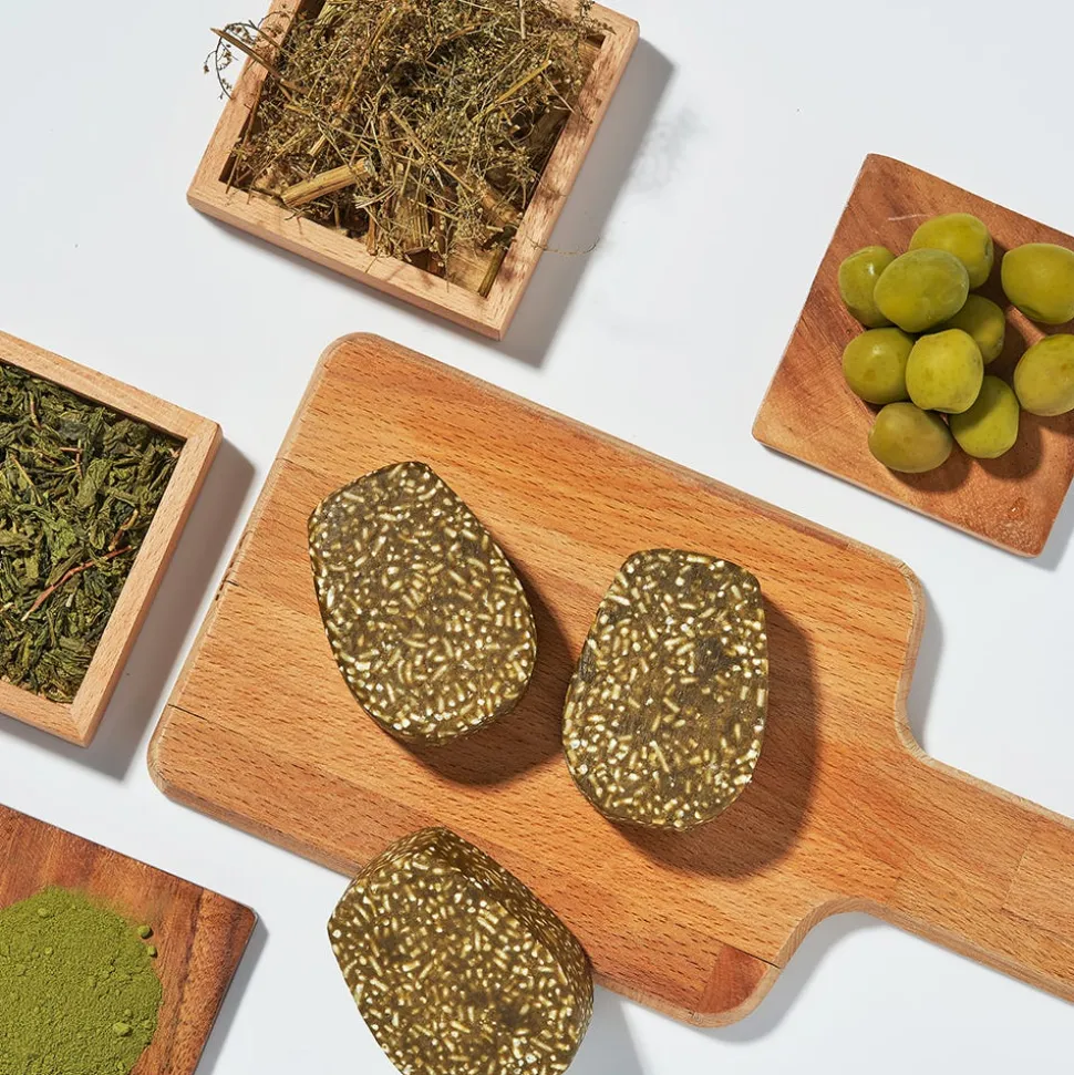 Urang Mugwort Soothing Family Shampoo Bar 120 g